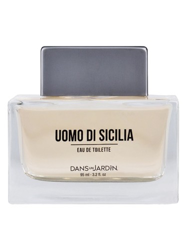 Uomo Di Sicilia Dans un Jardin